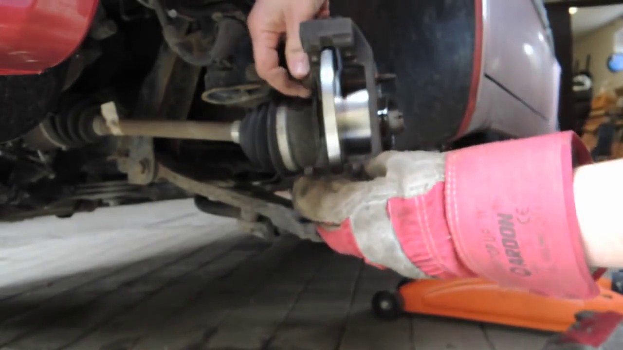 Replacement front brakes Fiat Punto 1.2 8v 60hp DIY (Výměna brzd)