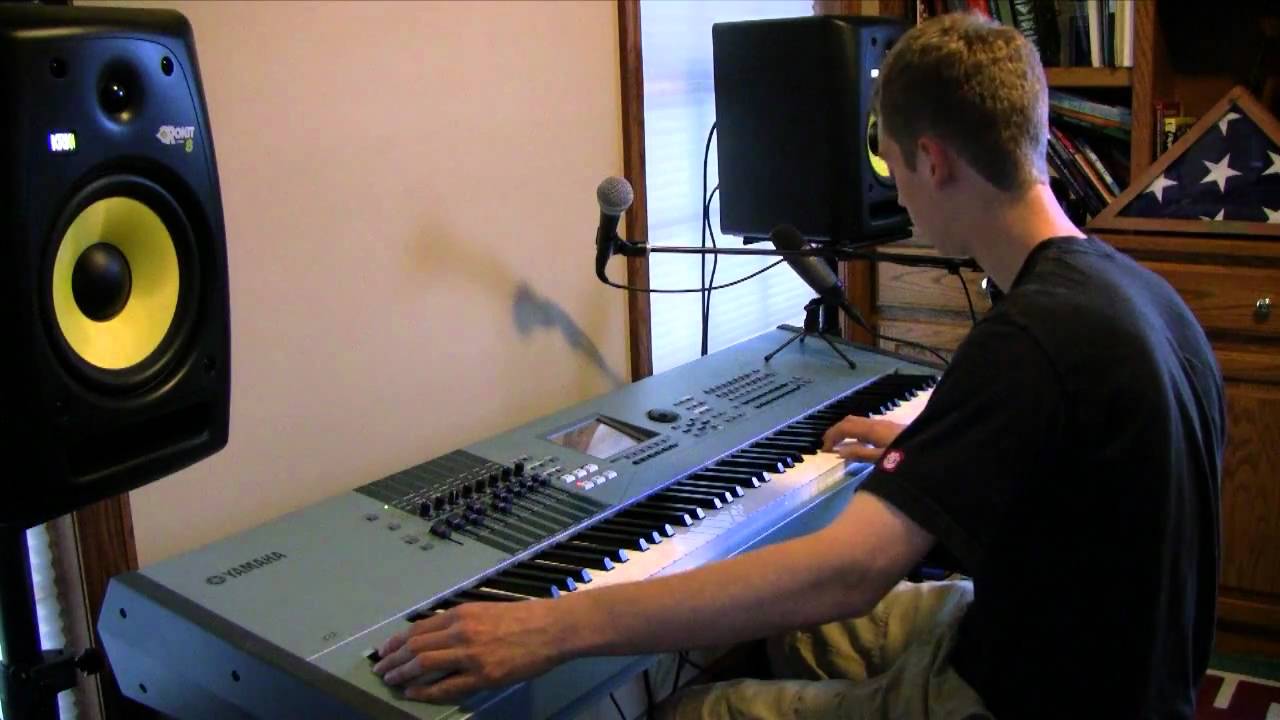 Loop Recording a Funk Beat with a Motif XS 8