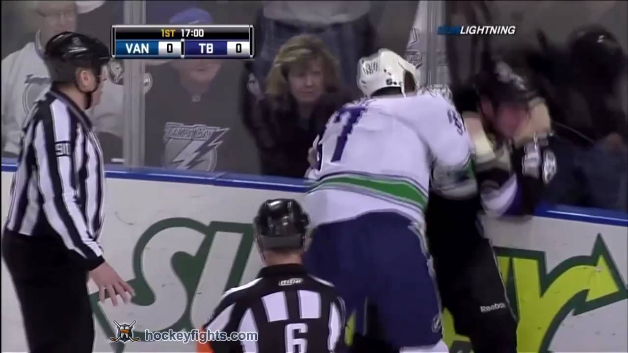 Rick Rypien vs Zenon Konopka Feb 9, 2010