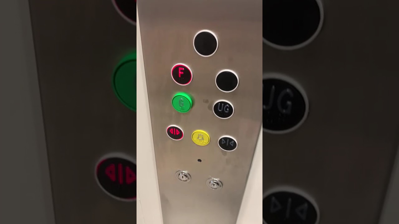 [NEVER FILMED BEFORE] 2025 Tower Lift In M&S In Cabot Circus In Bristol