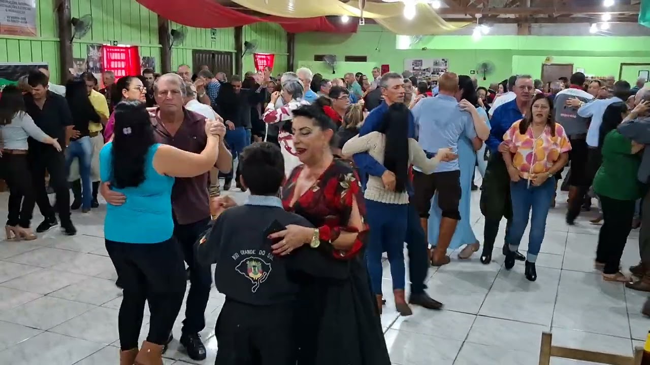É Grupo Vistaço lotando a sala da Assoc Mãos Amigas gauchada!!!