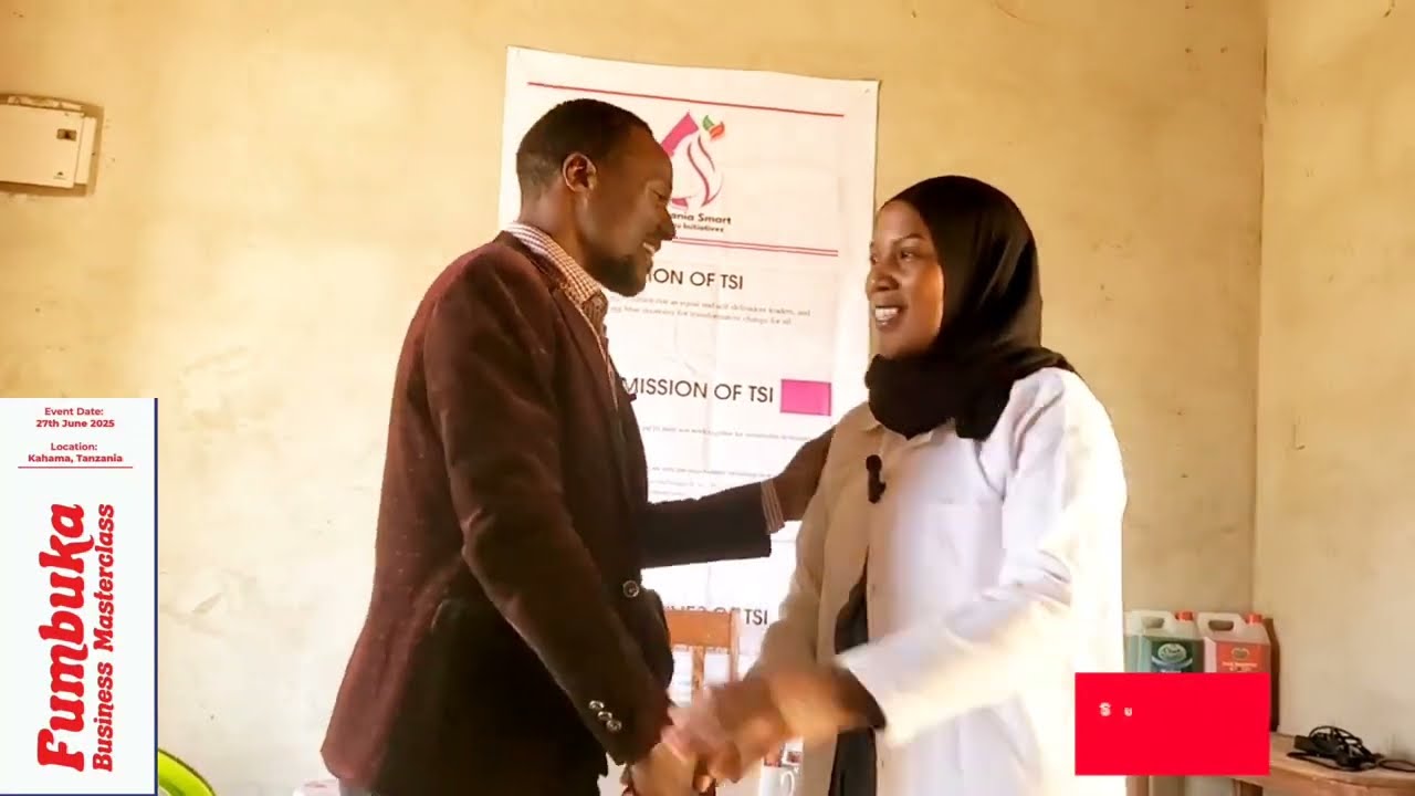 Coach Paul Magola Kahama kwenye shamba la kuku