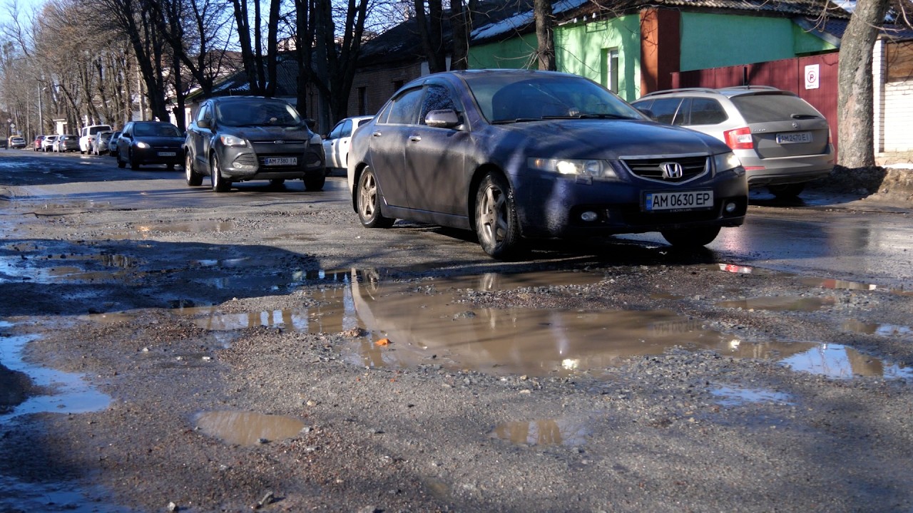 У Житомирі відремонтують ділянку дороги на вул. Фещенка-Чопівського, де зараз ями