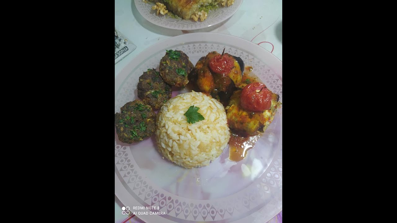 La recette des Aubergines farcies au four, baklawa roulée  Un délice