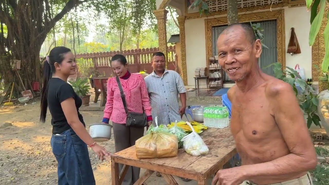 Traditional Khmer Cooking: Making Banh Chao with my Family