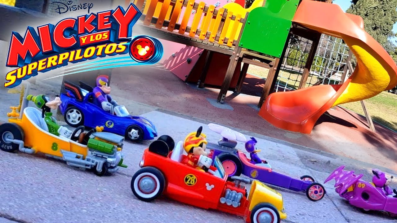 Juguetes MICKEY Y LOS SUPER PILOTOS CARRERA PARQUE TOBOGAN Disney Junior THE ROADSTER RACERS