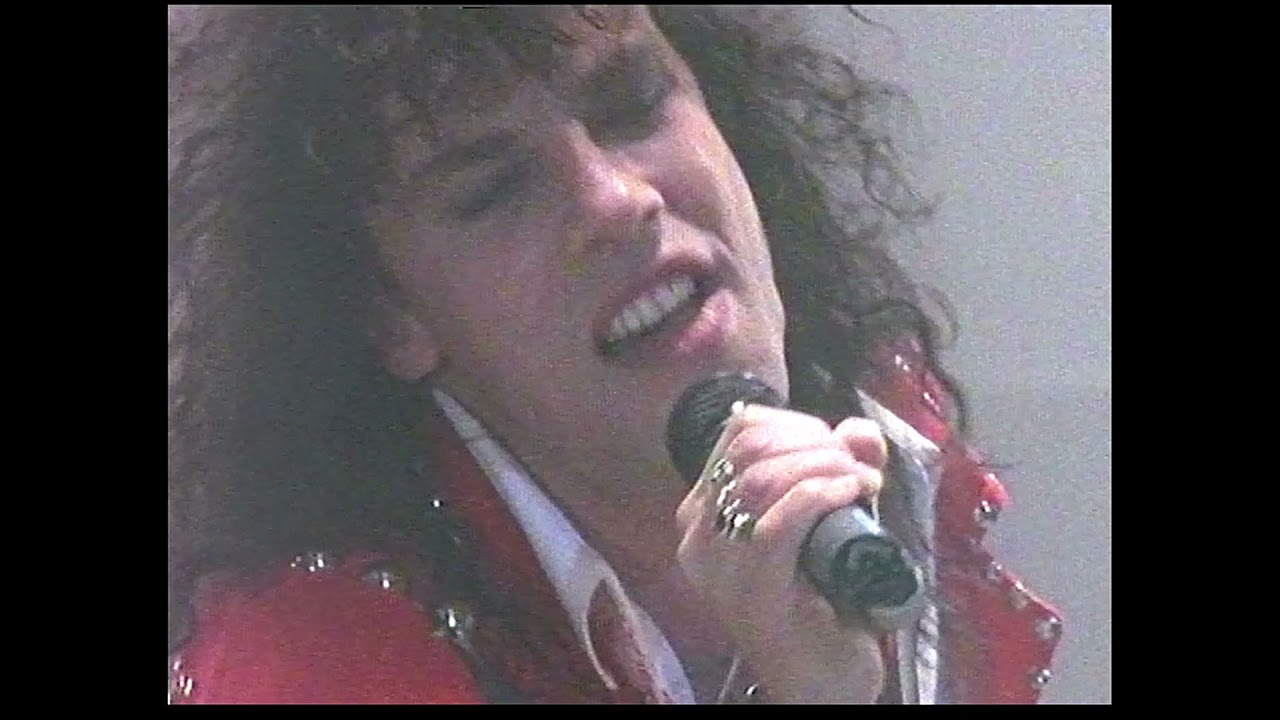 China - In The Middle Of The Night (Official Video 1989)