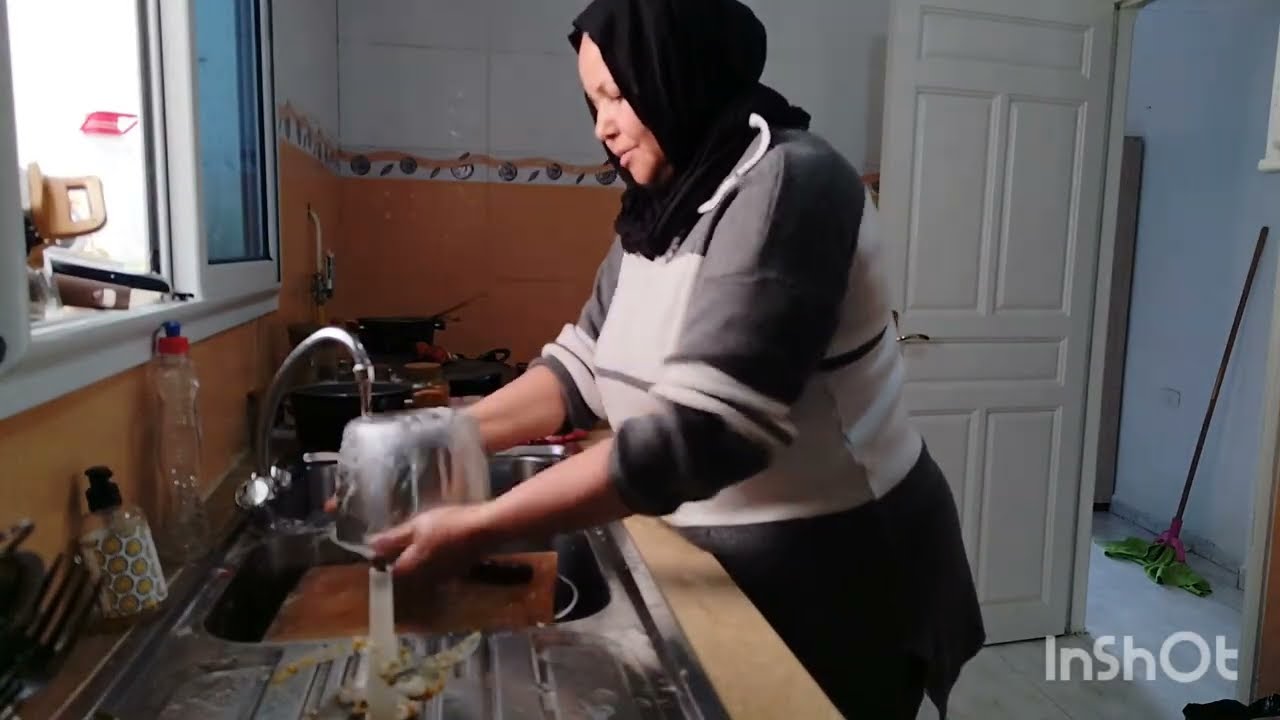 شنوا حضرت لصابرين في اخر يوم عديته في دارها 