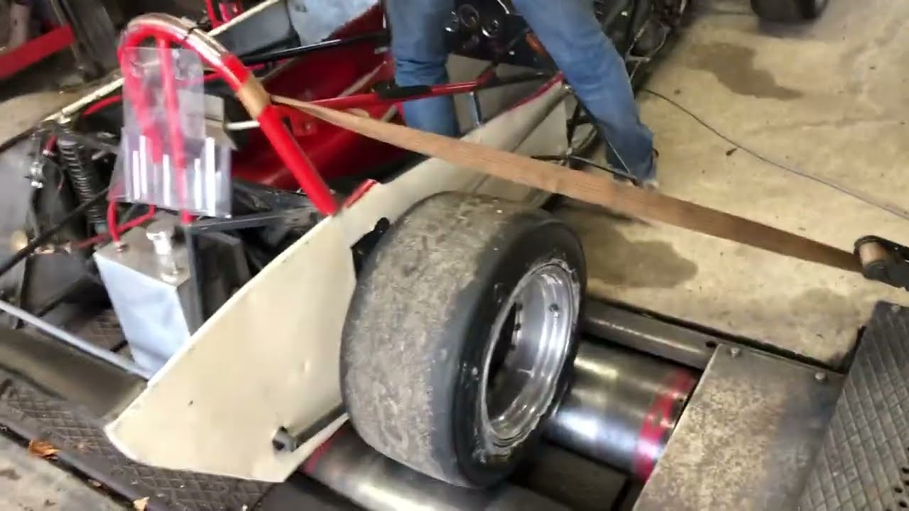Mallock Rolling Road start
