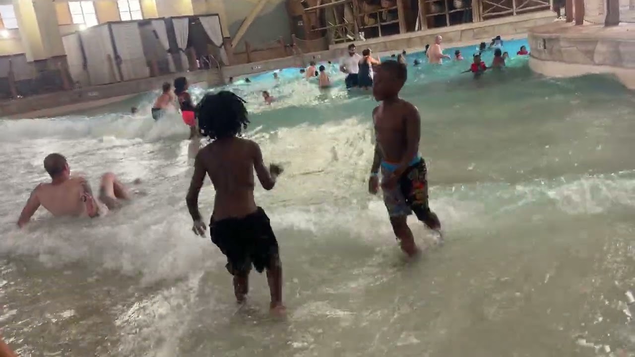 Wave pool great wolf lodge Williamsburg VA