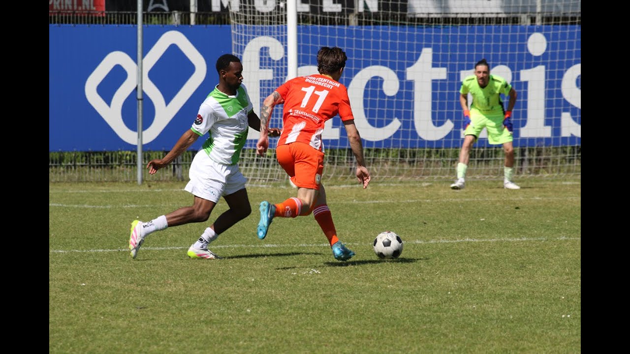 Na goede eerste helft is het ineens PRIJSSCHIETEN | Samenvatting Spijkenisse - Oranje Wit