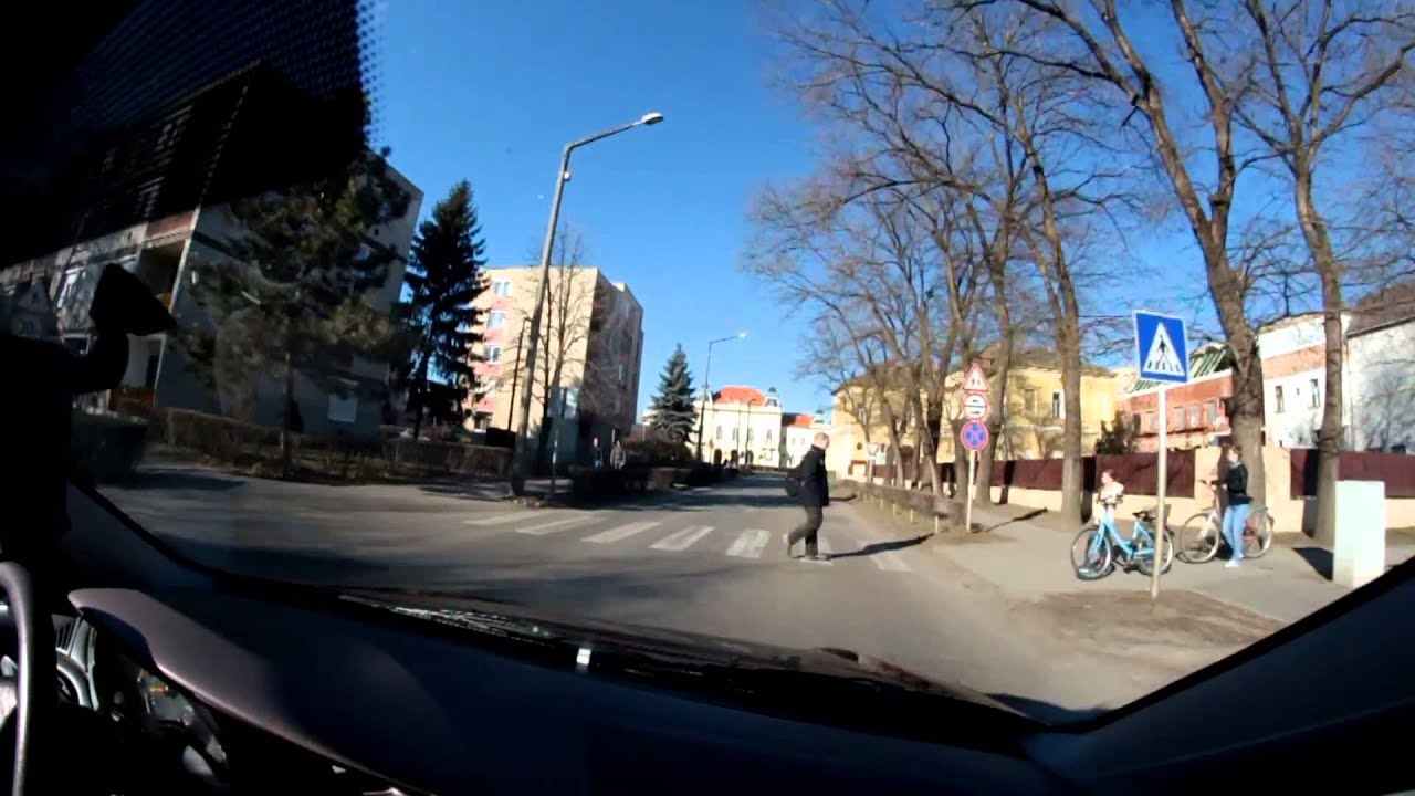 Driving in the city of Kisújszállás