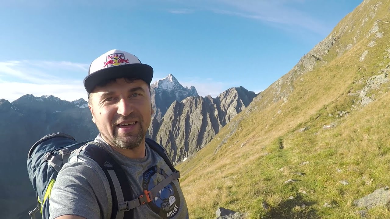 Enjoi the night in Stubaier Alpen,Praxmar, Tirol(the way to Zischgeles Summit)noaptea la cort