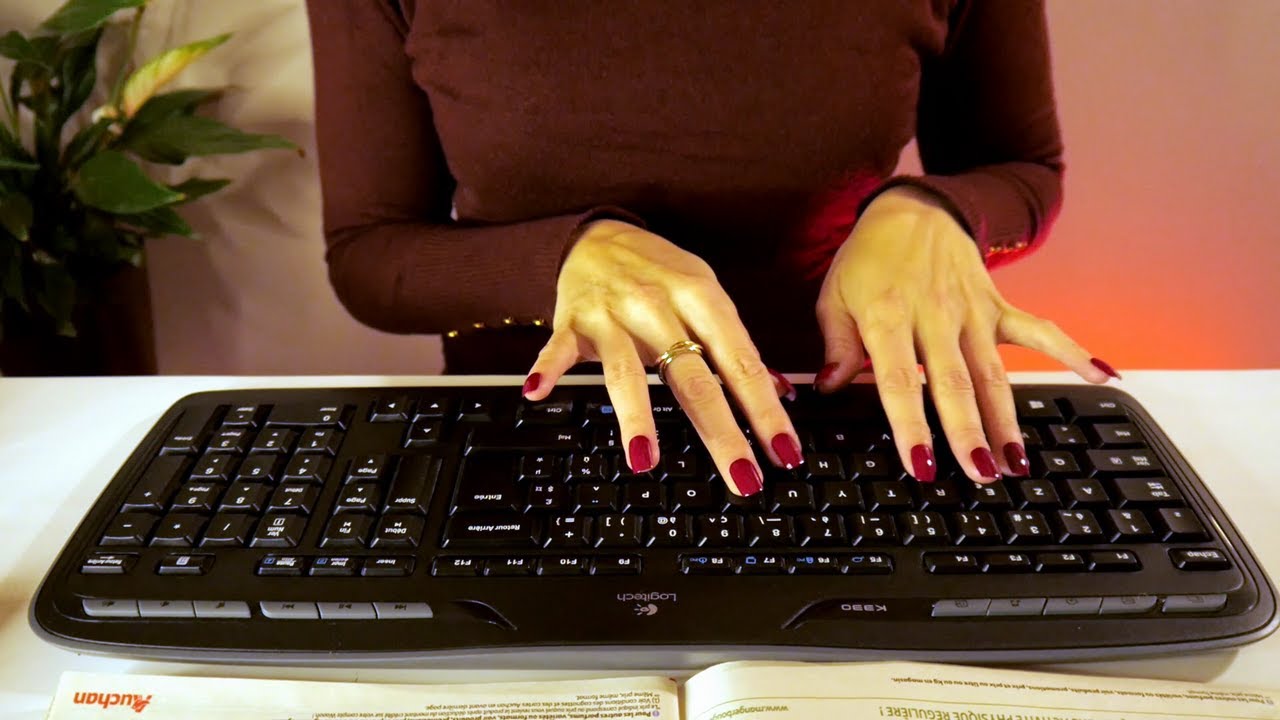 ASMR ⌨️ 💤Keyboard💤 ⌨️ typen met Vlaams gefluisterd gemompel 💤