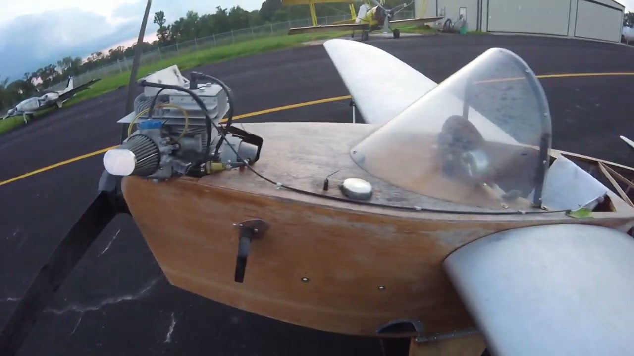 Flying the MiniMax to the airport!