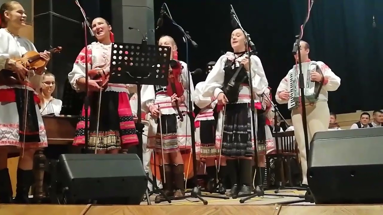 FS Heľpan Naživo - Popred náš dom - Ej, na most, dievky, na most - Heľpianksi parobci (Heľpa)