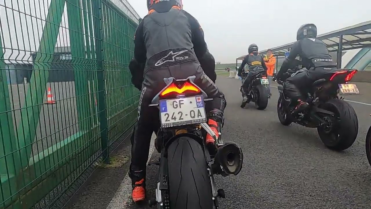 Carole le 9-11-2024  2ème session superduke 1290r