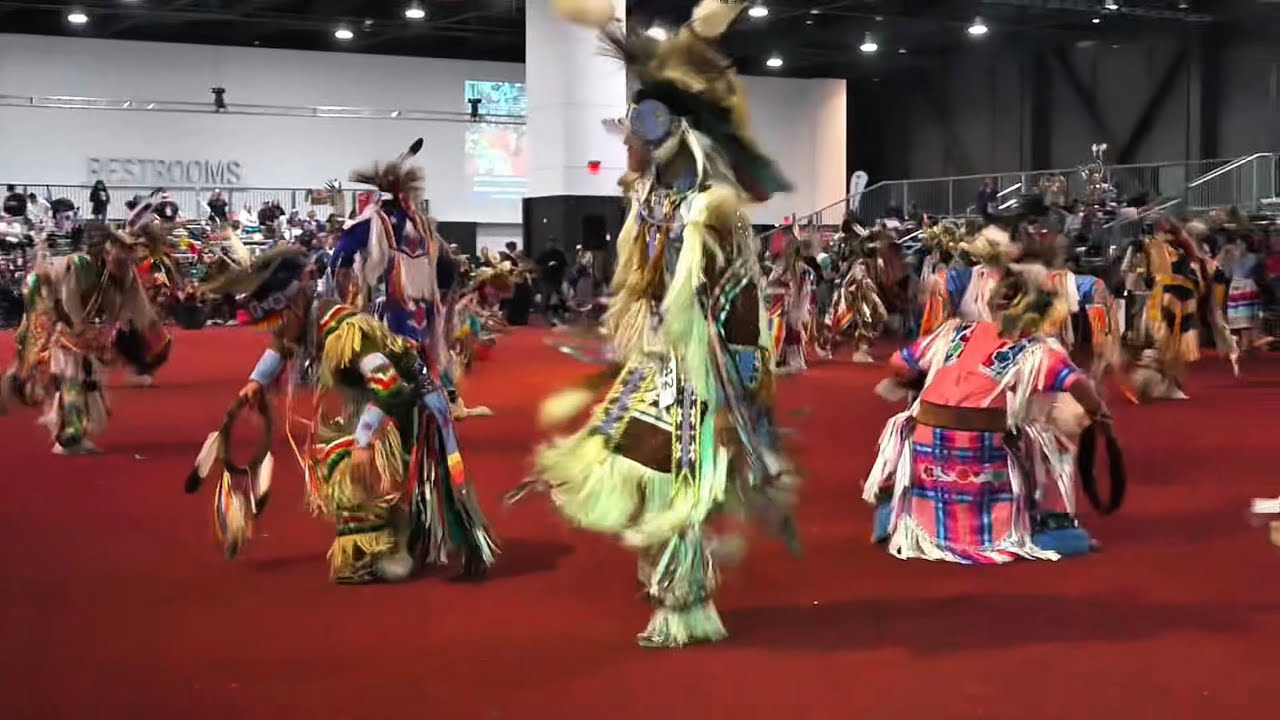 Jr Men's Grass Dance - Full Song - Hunting Moon Pow Wow 📍Milwaukee WI #Halonamedia