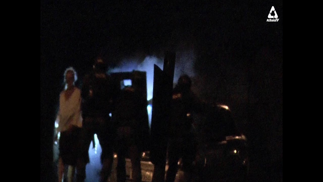 Mulher atira contra a polícia no bairro Caetetuba em Atibaia