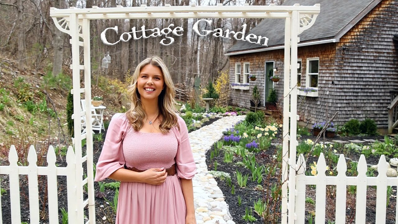 Early Spring Cottage Garden Tour 2025 | Daffodils, Hyacinths, & More! | Spring Blooms at Our Cottage