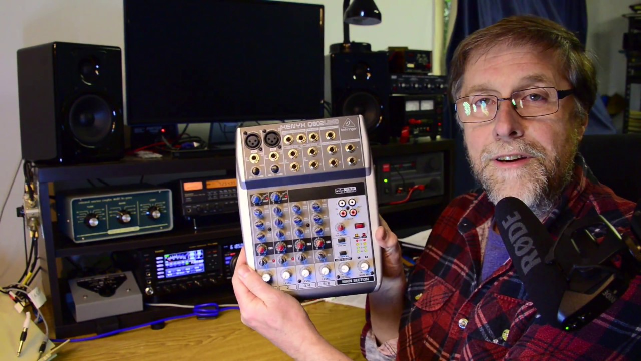 Using a Mixing Console in the Radio Shack