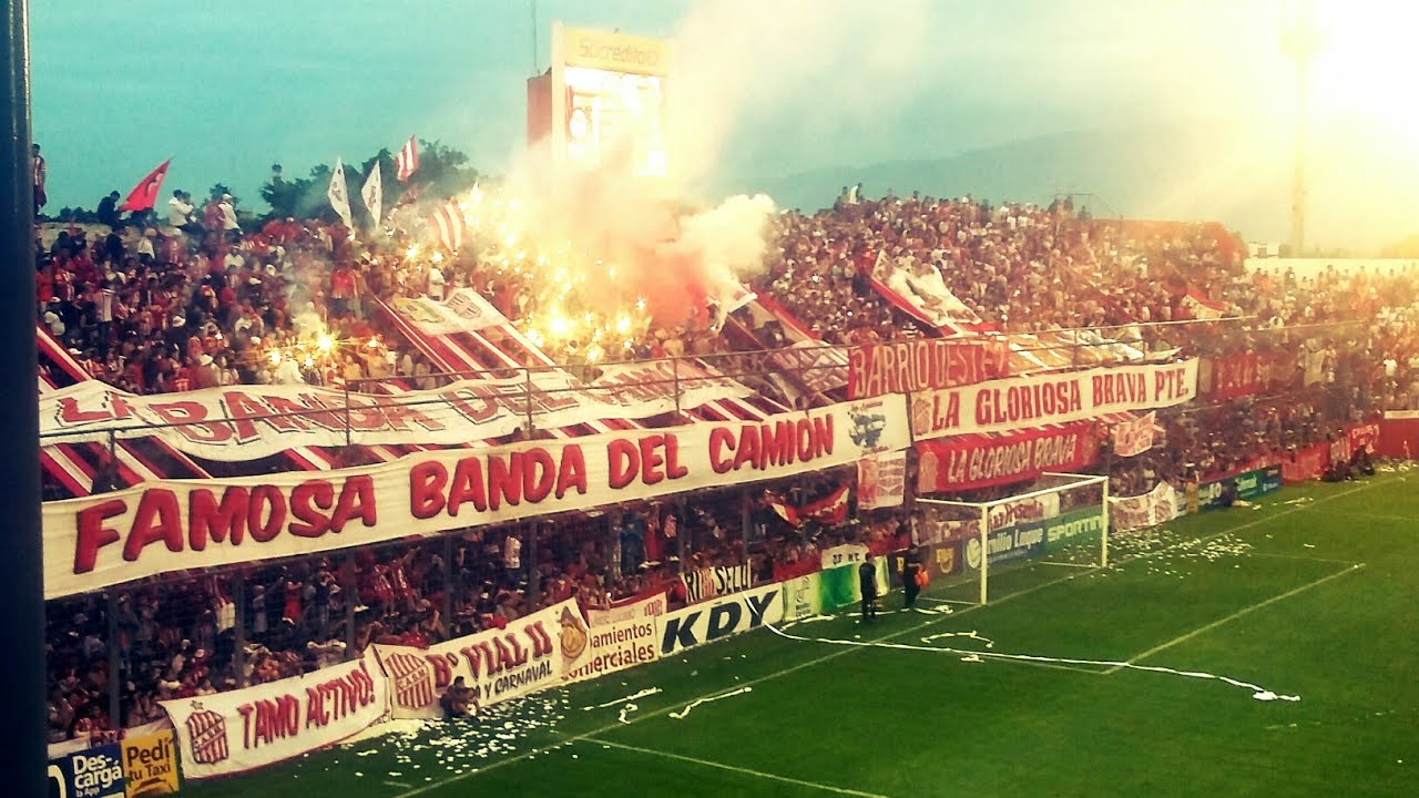 La Hinchada de San Martin de Tucuman (Ultimo partido de local de la B Nacional)