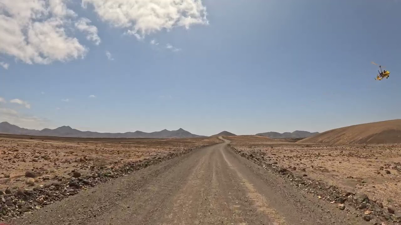 Endless Desert Road to Embalse de los Molinos – James Bond Vibes in Fuerteventura 🚁🔥