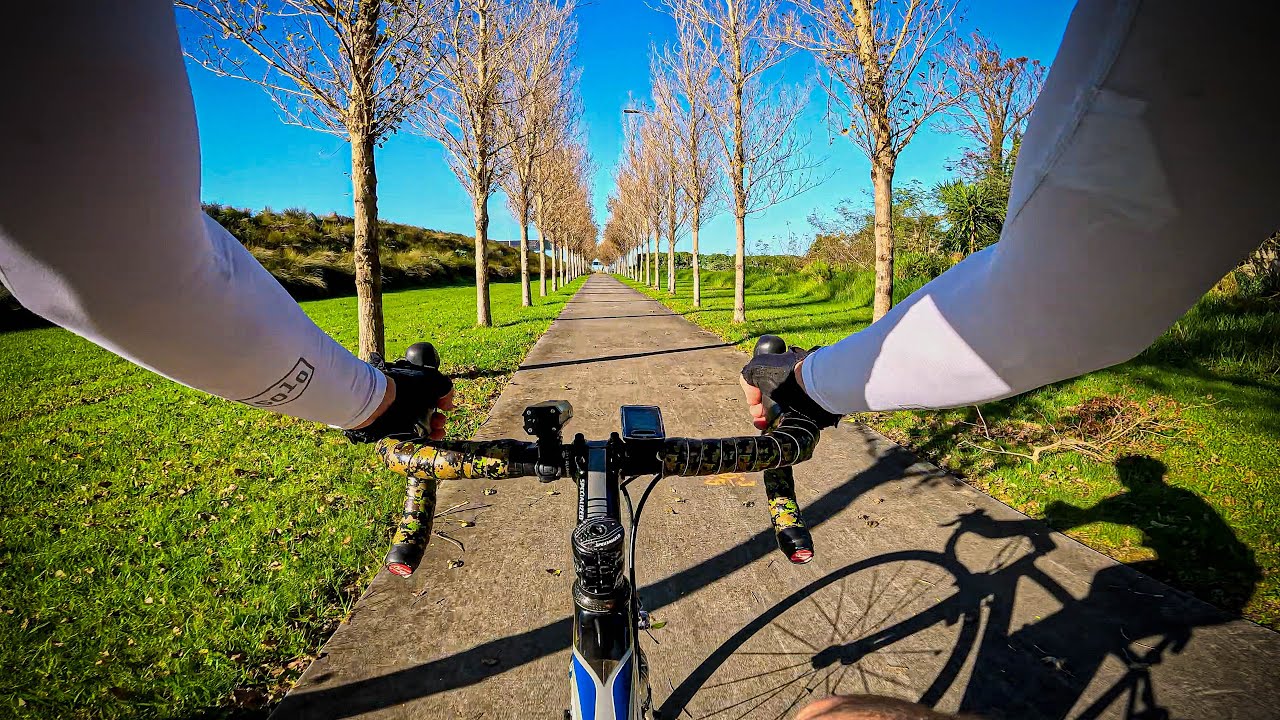 Yes! You can ride a bike to and from Auckland Airport | Full Cycle Paths