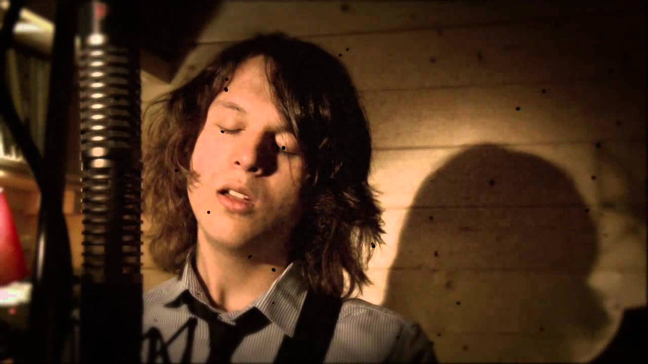 Handcrafted Sessions - Alastair James, 'My love you're never far from''