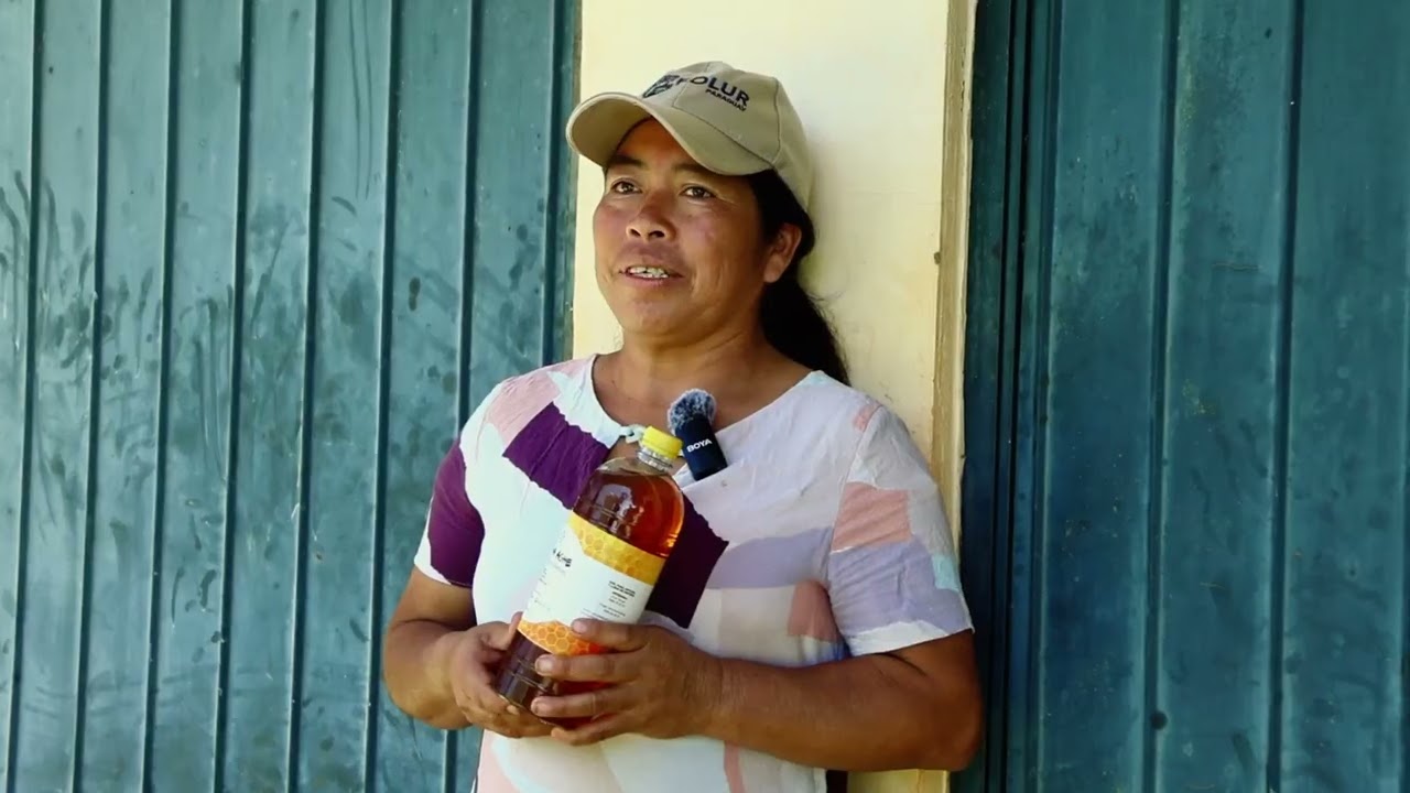 Apoyo a la producción apícola Aché en Puerto Barra