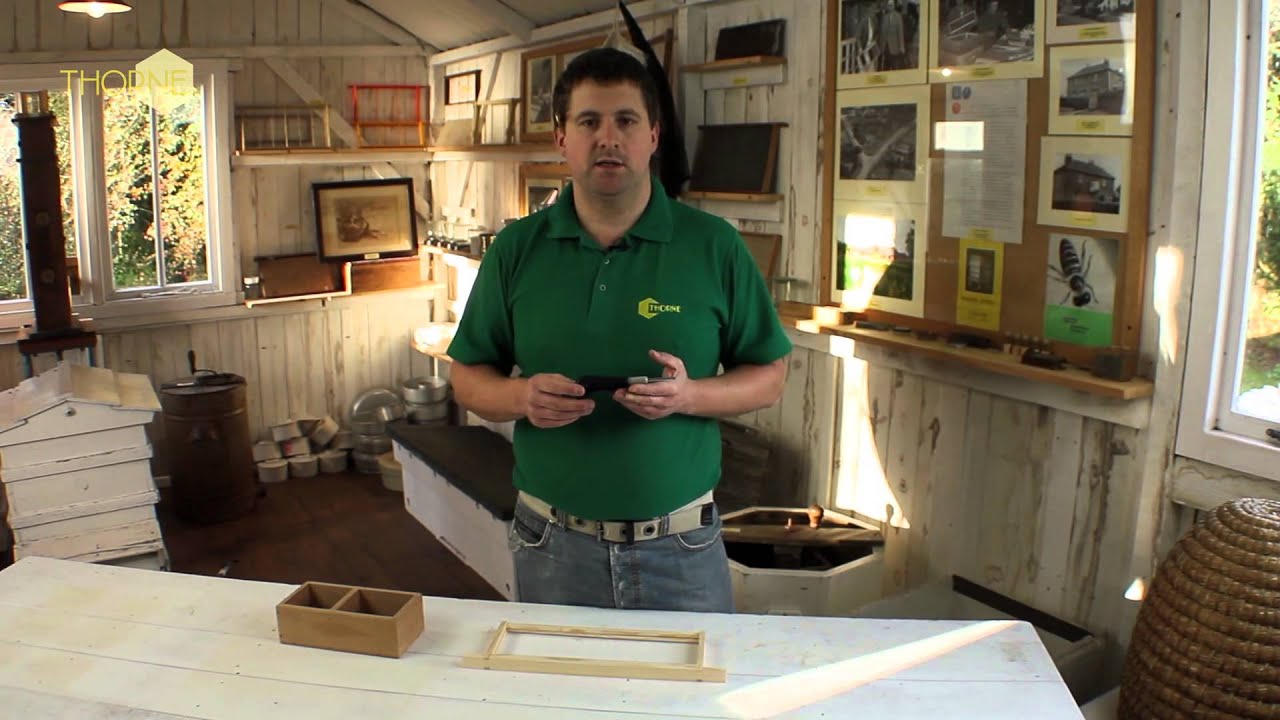 Thorne Beehives - using a Rampin