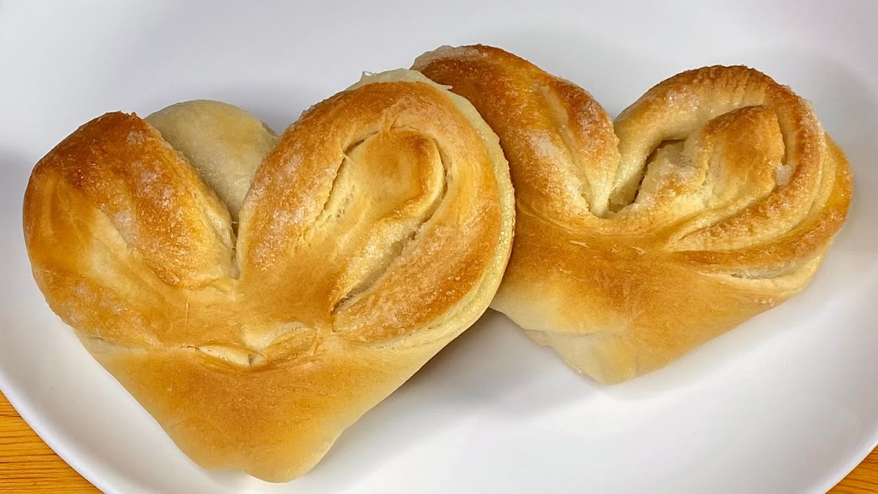 Beautiful heart-shaped dinner rolls | How to make dinner rolls