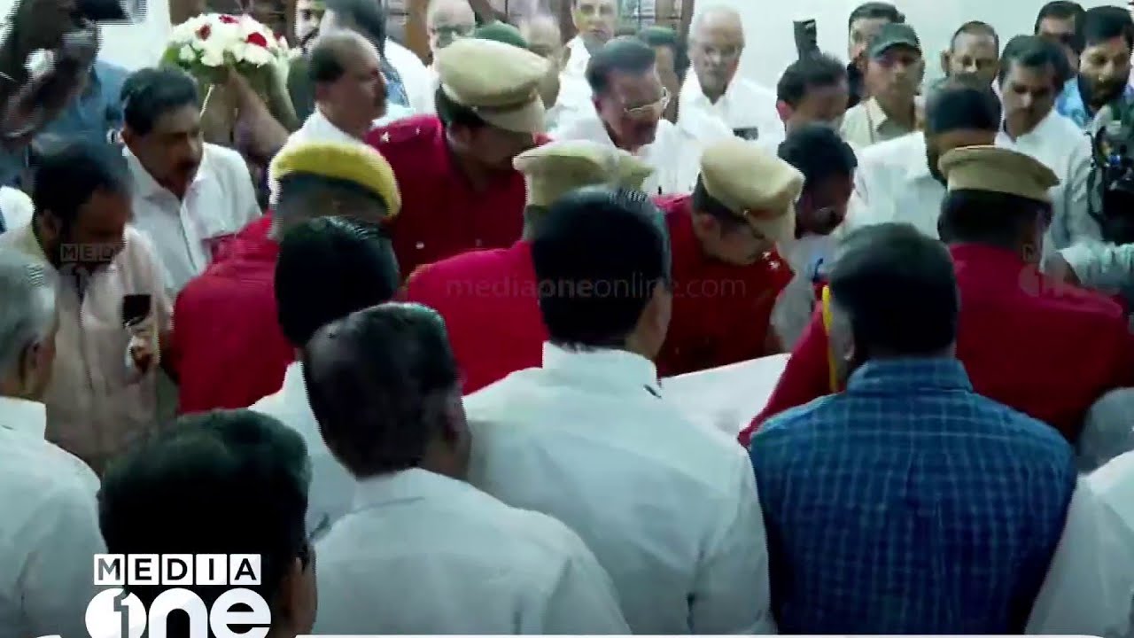 അന്തരിച്ച CPM കോട്ടയം ജില്ലാ സെക്രട്ടറി AV റസലിൻ്റെ മൃതദേഹം ജില്ലാ കമ്മിറ്റി ഓഫീസിൽ എത്തിച്ചു
