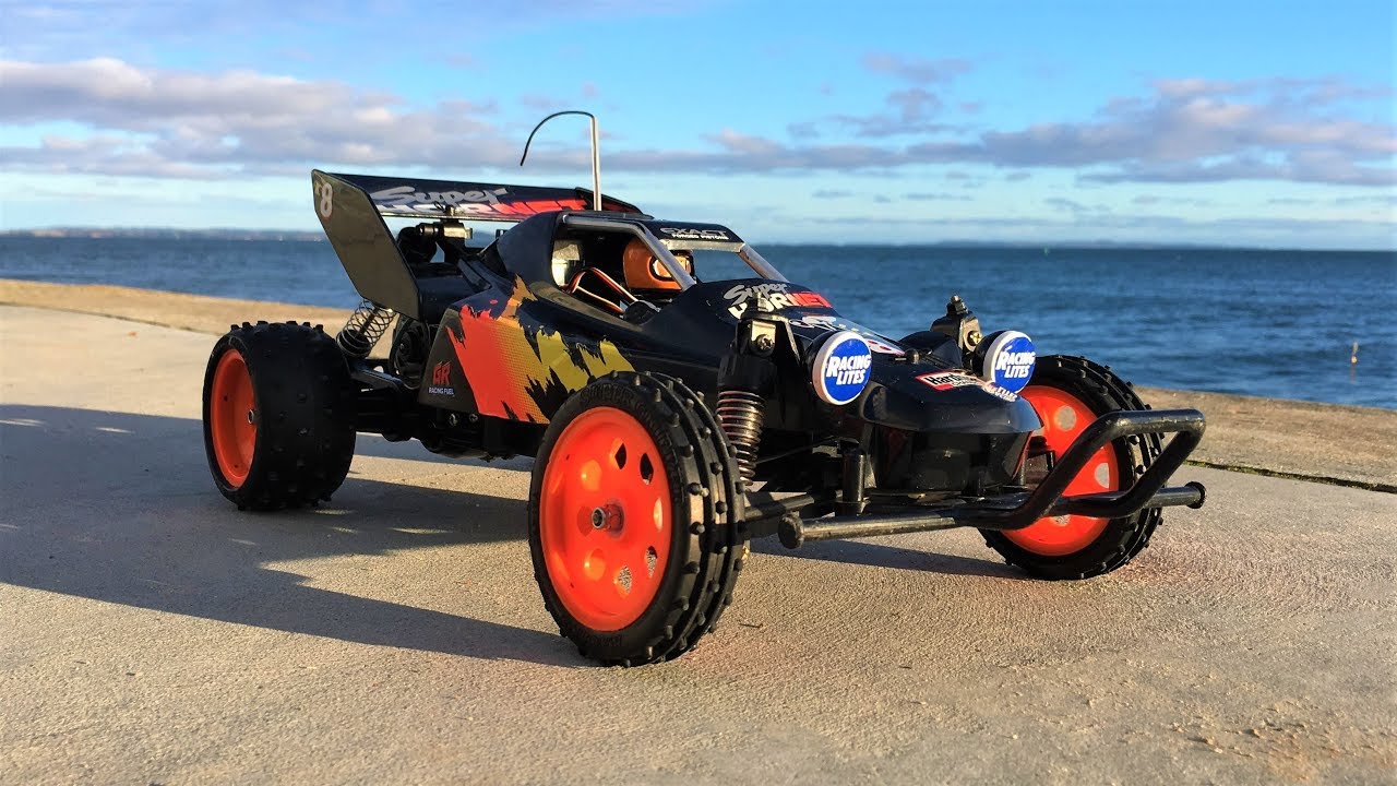 REViTALiZiNG and RUNNiNG the Tamiya SUPER HORNET 1993 Vintage 2WD 1/10 Buggy! (Tamiya 58124)