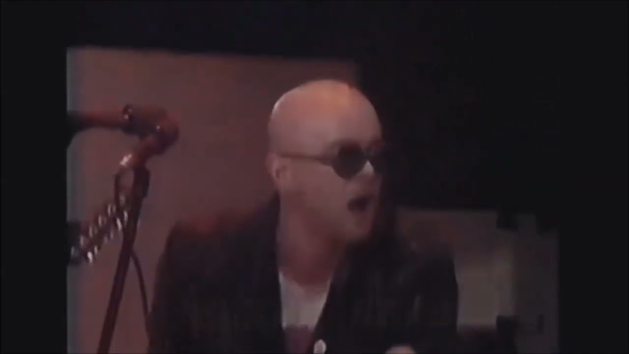 @SumoOficial Sumo - Debede (Disco Baby Disco) 1985 - En vivo en Badia & Cia - Canal 13 (Argentina)