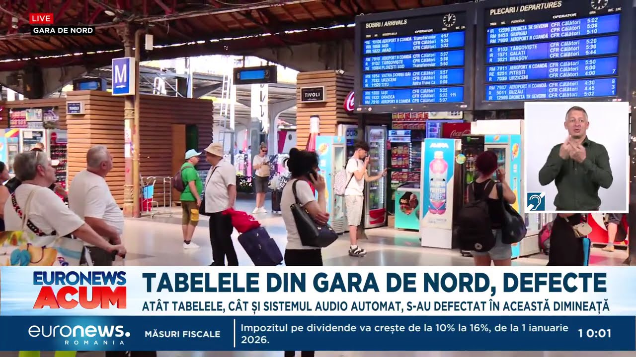 Tabelele din Gara de Nord, defecte. Oamenii s-au îngheuit la ghișeele de informații