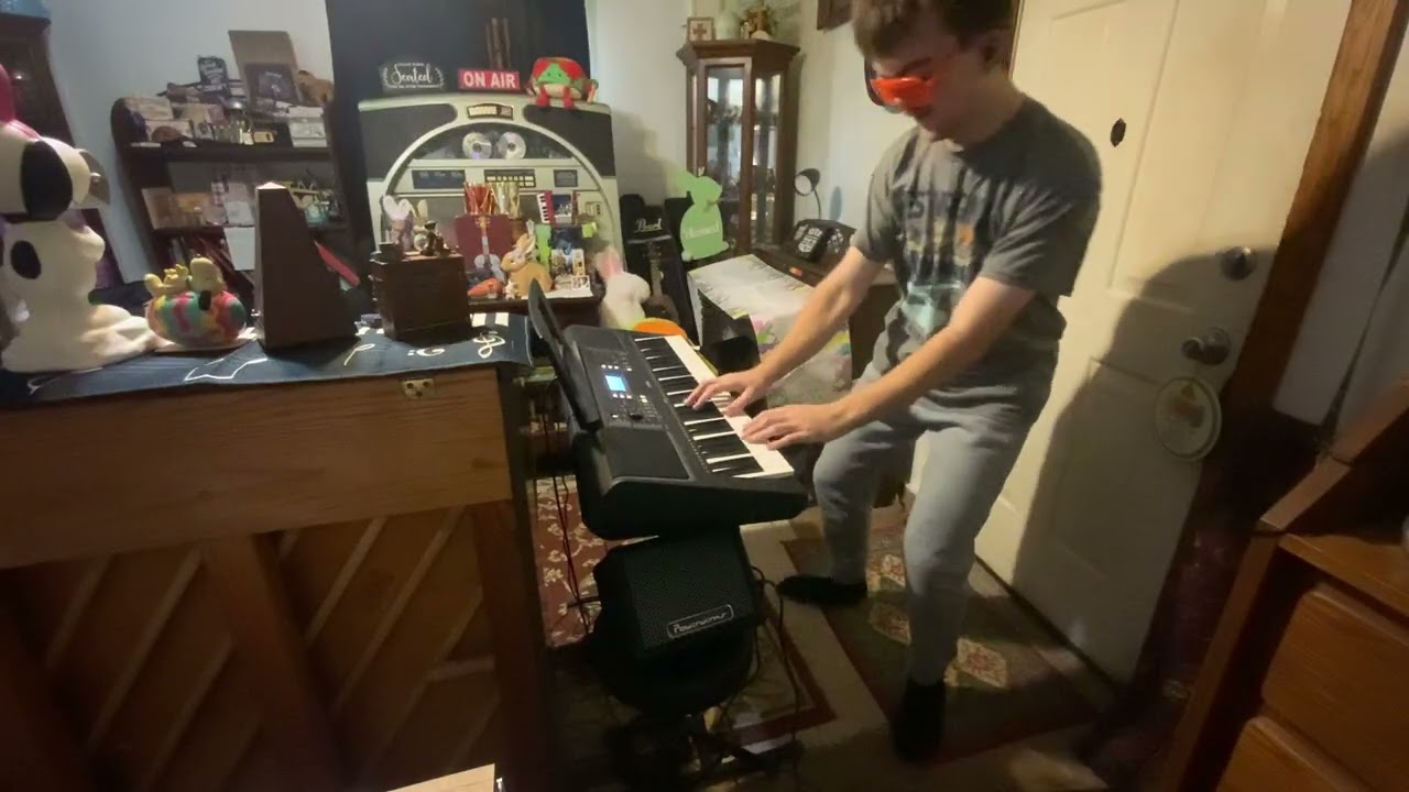 Another one bites the dust 🎹🎙️😂😂😂😂