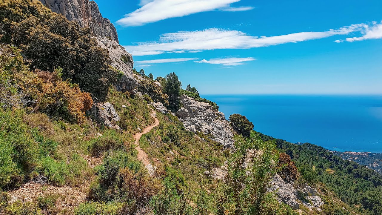 Spectacular hike around Sierra de Bernia - Spain