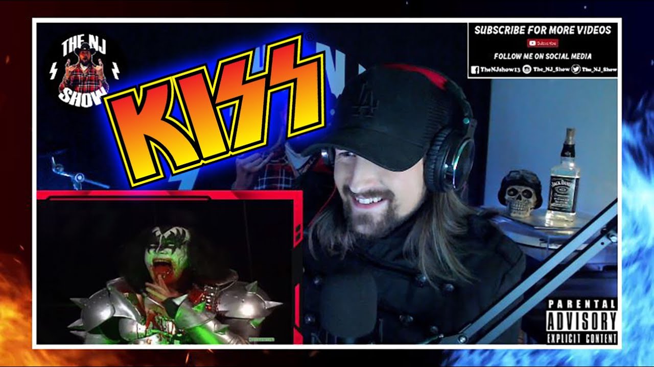 Spitting Blood?...OMG! | KISS - God Of Thunder | Live in East Rutherford 6/27/00 (REACTION!!!)