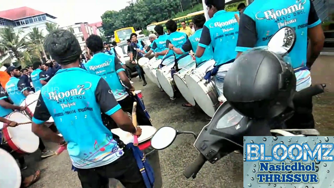 തൃശ്ശൂർ പിള്ളേരുടെ മാസ് പെട 👌 അങ്ങ്‌ കോതമംഗലത്തും | BLOOMS Nasicdhol Thrissur | Programme polytech
