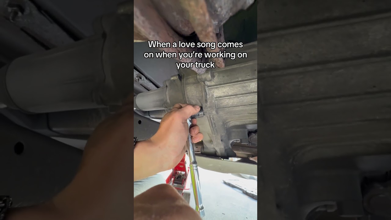 why are we taking the transfer case bolts off #automotivetools #automobile #autofix