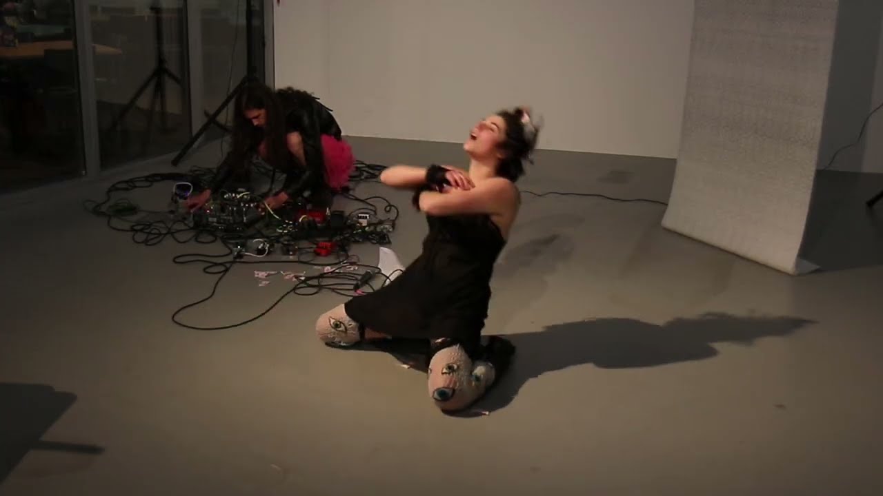 SNEILA live @Kunsthalle Luzern 11.12.2025