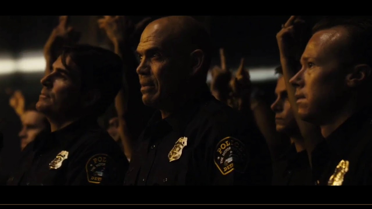 ( Fuck the police) Escena en espa&ntilde;ol pelicula Strainght outta compton