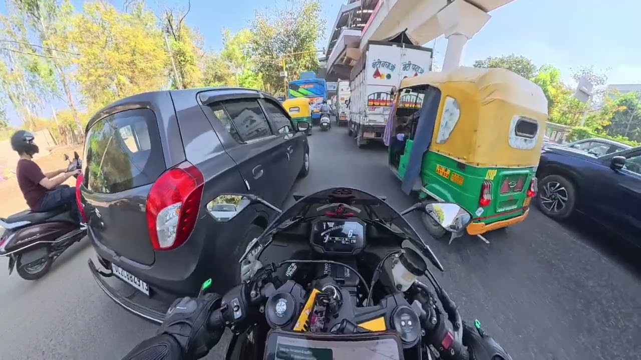 Slow Traffic V/S Kawasaki Ninja ZX6R
