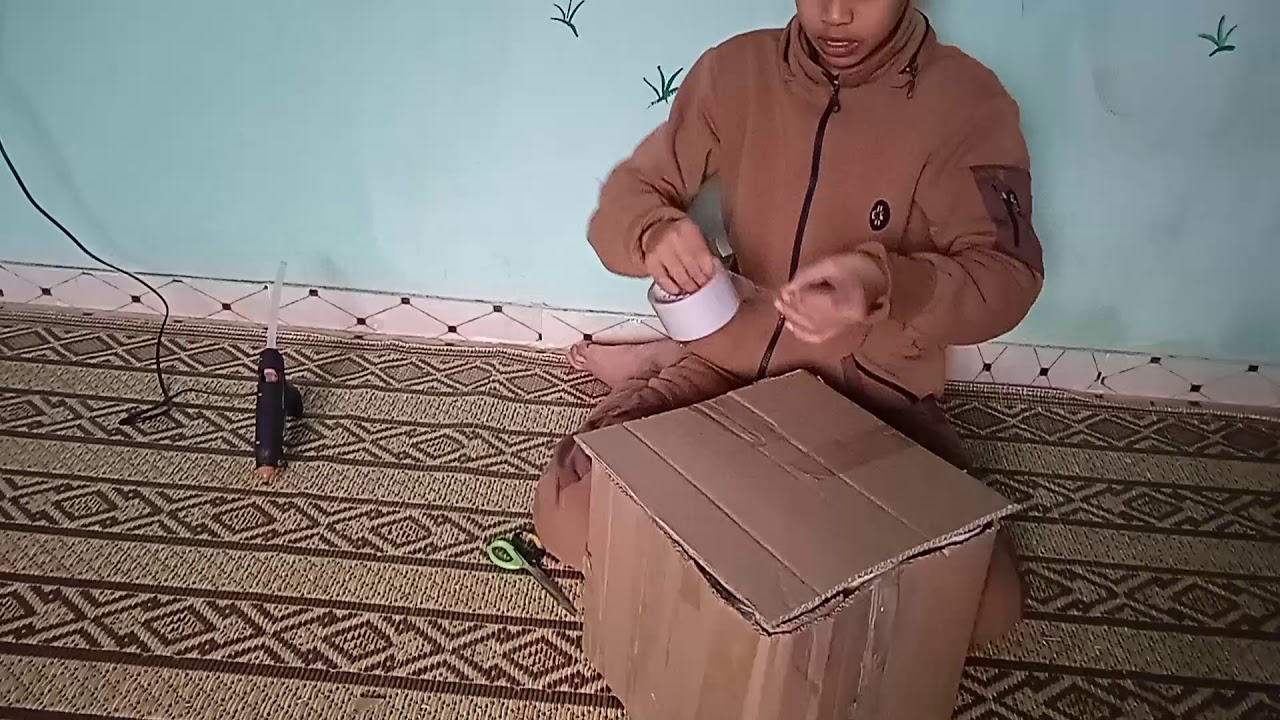 من علب حليب الأطفال إلى مقعد صغير (بف)