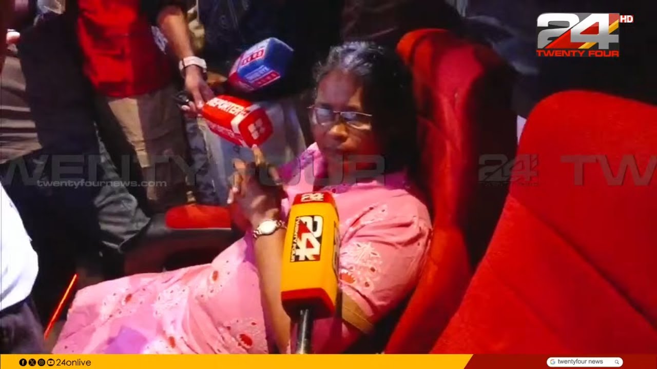 'നിങ്ങള് സഹകരിക്കണം..പടം ഓടില്ല..' കേരള സ്റ്റോറി 2 കാണാൻ വന്നവരെ തിയറ്ററിൽ നിന്നും ഇറക്കിവിട്ട് DYFI
