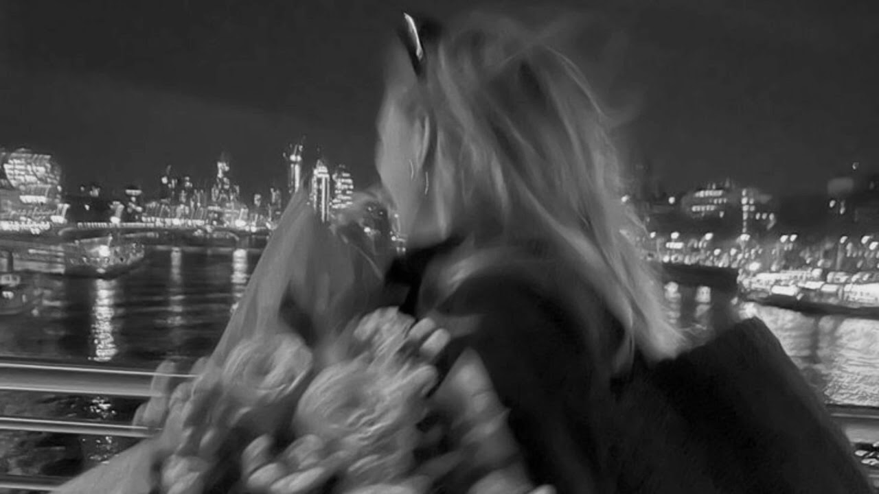 Girl in New York - Nessa Barrett (sped up)