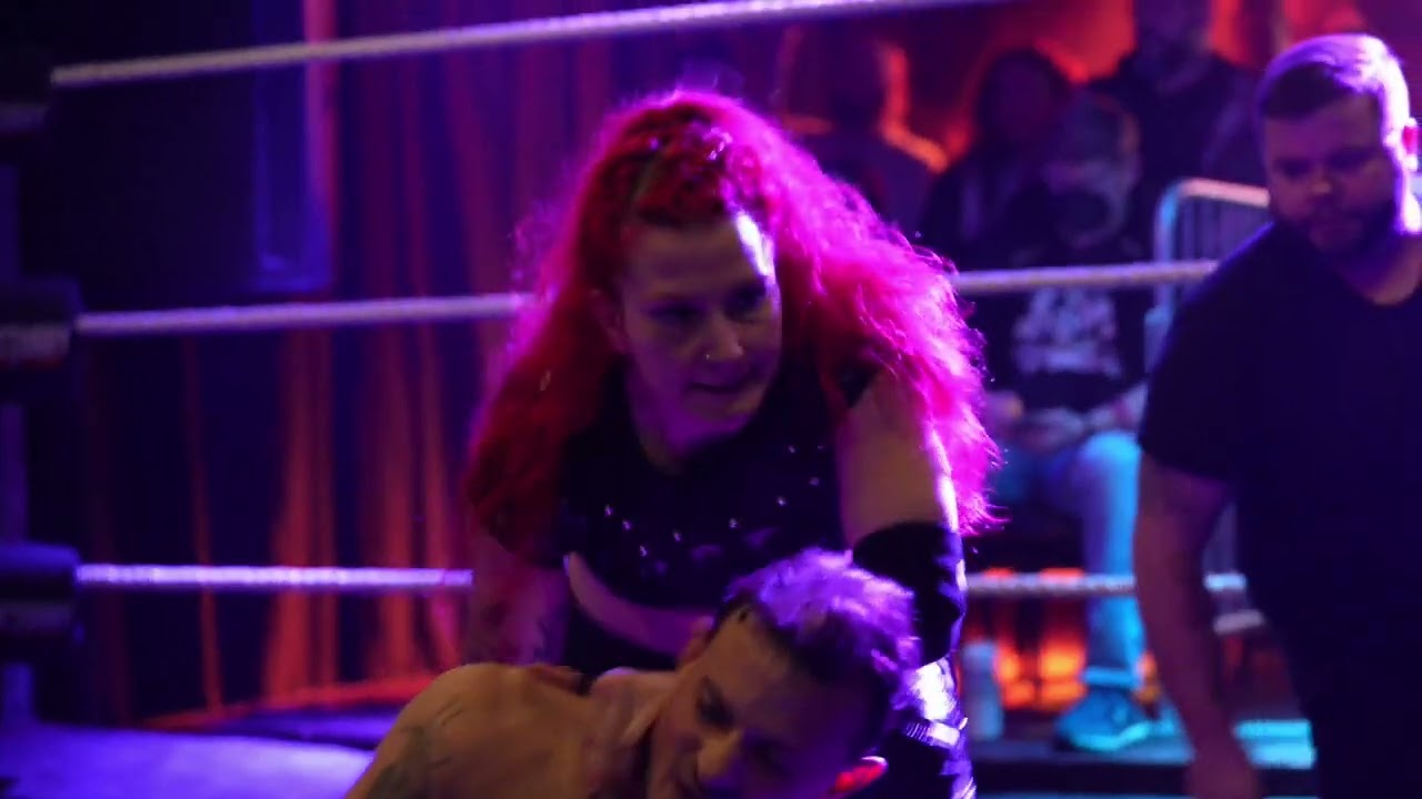Mark Wheeler vs Dickie Bronson vs Jody Threat