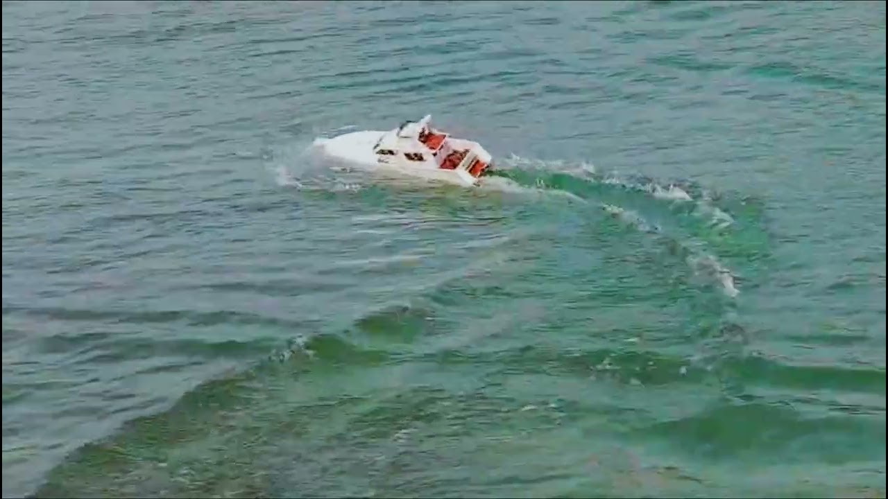 KNK R75 RC Boat