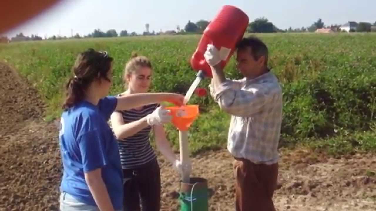 Projet iFontis : Injection de sulforhodamine B le 10/09/14 dans un pi&eacute;zom&egrave;tre au calcaire de Beauce